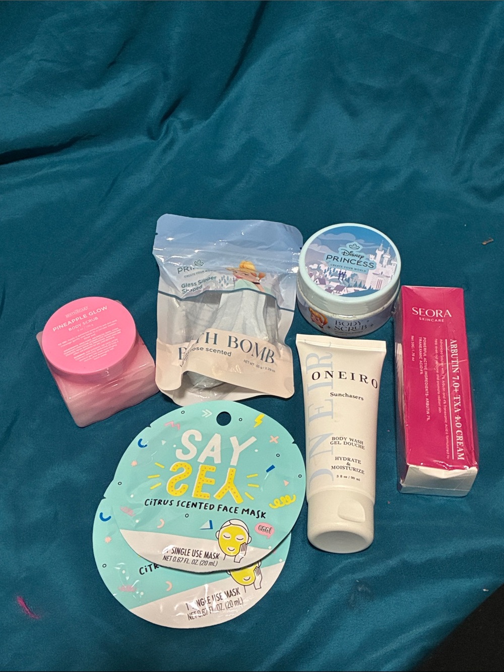 Beauty Bundle - Picture 16 of 16